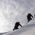 Verhalten im Notfall: Rettungskette, alpine Notrufnummern und Kommunikationsmöglichkeiten