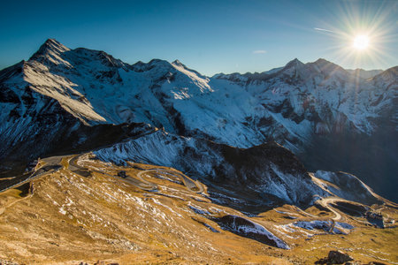Kulinarische Highlights entlang des Moselsteigs: Winzer, Weinstuben und regionale Spezialitäten