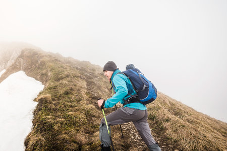 Notfallmanagement in den Alpen: Schritt-für-Schritt-Anleitung zur Erstversorgung
