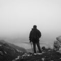 Wandern als medizinische Therapie: Erfahrungsberichte von Ärzt:innen und Patient:innen