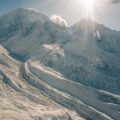 Trinken unterwegs: Wie viel Flüssigkeit braucht man bei Sommerwanderungen?