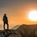 Wanderstiefel für feuchtes und matschiges Terrain: Wasserdichtigkeit und Sohlenprofil im Fokus