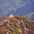 Meditationswanderungen und Waldbaden: Psychologischer Mehrwert der herbstlichen Naturlandschaft