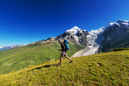Praktische Organisationshelfer: Packsäcke, Taschen und ihre Rolle im deutschen Bergsport